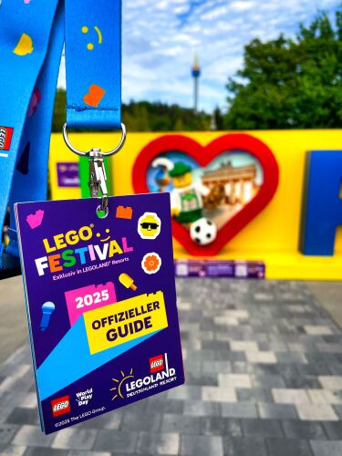 Beim ersten globalen LEGO Festival können Familien in sieben LEGOLAND Resorts Play Pacts abschließen und dadurch 100.000 Stunden Spielzeit für Kinder und Familien in schwierigen Lebenssituationen entstehen lassen.